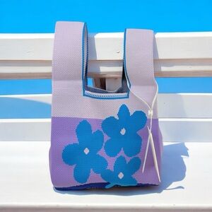NWT Cute Blue Flower Compact Stylish Essentials Handheld Bag
